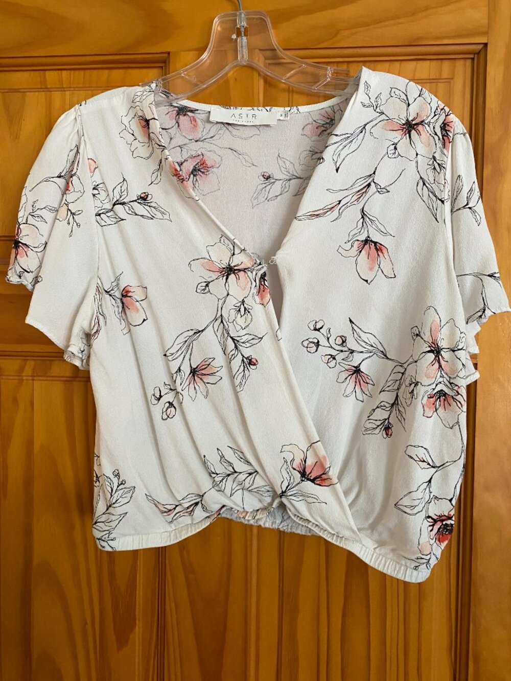 ASTR The Label White Floral Crop Blouse